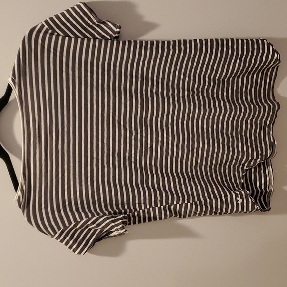 American Eagle Women’s Favorite T size small - Picture 3 of 3